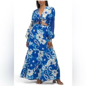 House of Harlow 1960 2 pc set Blue and Cream Floral Crop Top and skirt size S